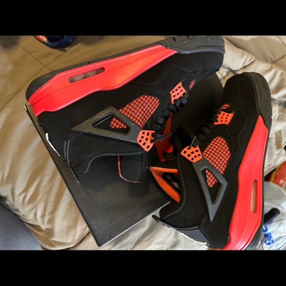 Air Jordan 4 Retro Black and Gray - Picture 6 of 9